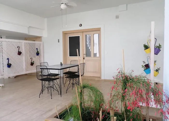 Bodrum Merkezde Denize 50 Adim Daire A